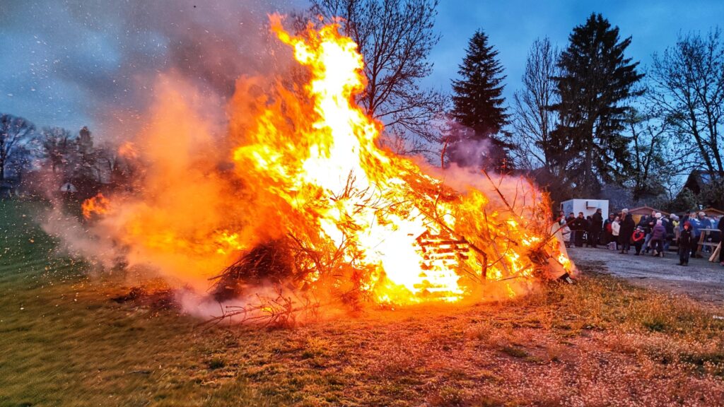 Osterfeuer 2026 in Graz-Umgebung – Von Brauchtum bis Party