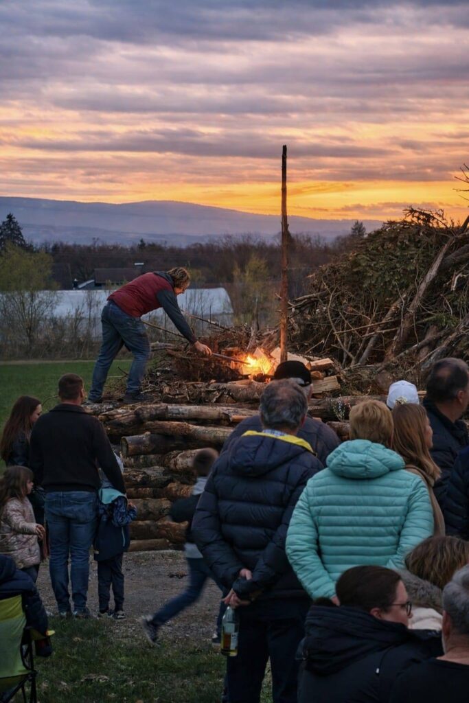 Erfolgreiches Gössendorfer Osterfeuer 2026 – 10 Jahre Brauchtum wiederentfacht!