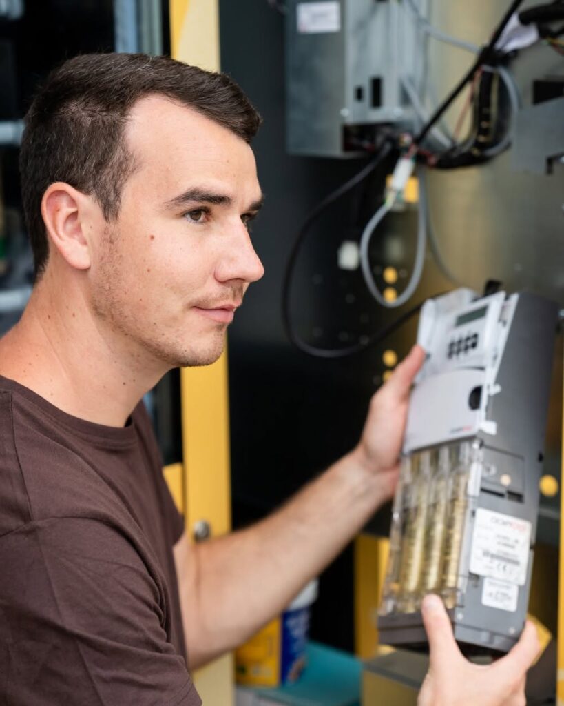 Beliebte Hofveitl-24h-Automaten in Gössendorf und Haselsdorf an neuen Standorten
