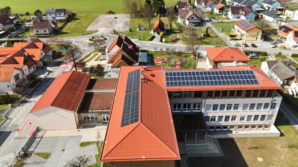 Photovoltaik-Spende für Bildungscampus Gössendorf