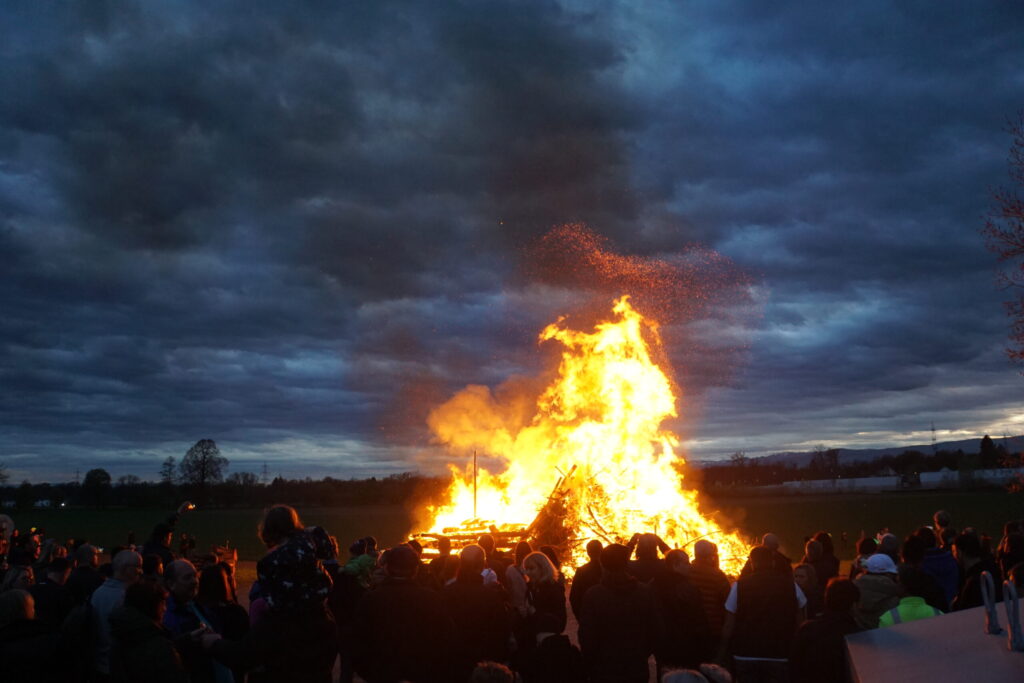 Erfolgreiches Gössendorfer Osterfeuer 2026 – 10 Jahre Brauchtum wiederentfacht!