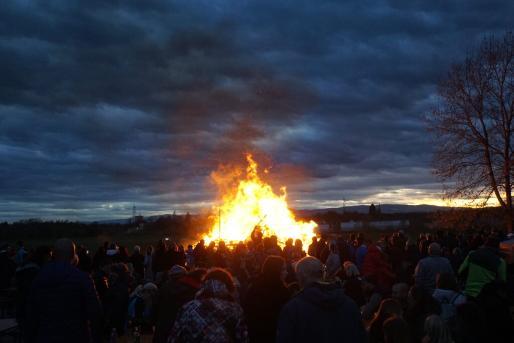 Erfolgreiches Gössendorfer Osterfeuer 2026 – 10 Jahre Brauchtum wiederentfacht!
