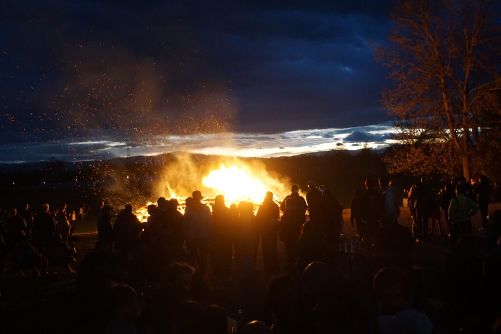 Erfolgreiches Gössendorfer Osterfeuer 2026 – 10 Jahre Brauchtum wiederentfacht!