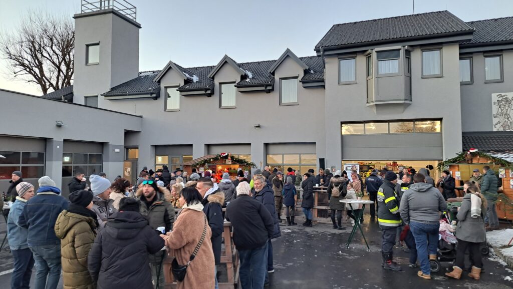 Advent am Florianiplatz 2026 – Freiwillige Feuerwehr Thondorf